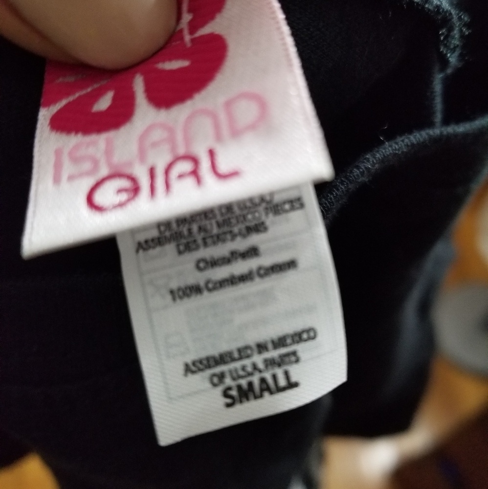 Clothes - Picture 2 of 3